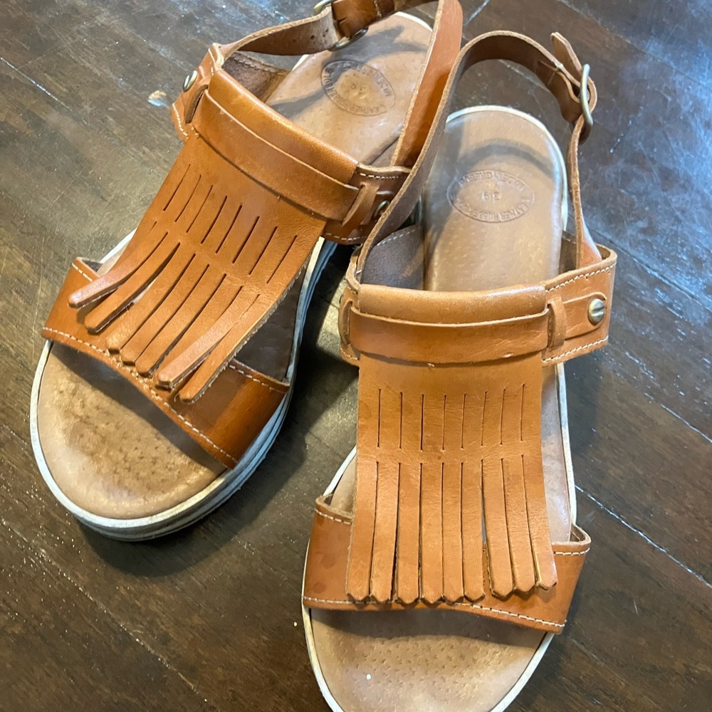 🎉MOVING SALE 🎉 
Handmade Greek Leather Platform Sandals with Fringe Tan Size 8